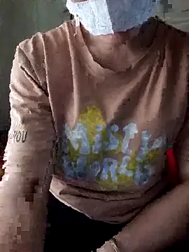 Snapshot of liss-su chatting on 10/07/25, 04:53 liss-su online show from 10/07/25, 04:53