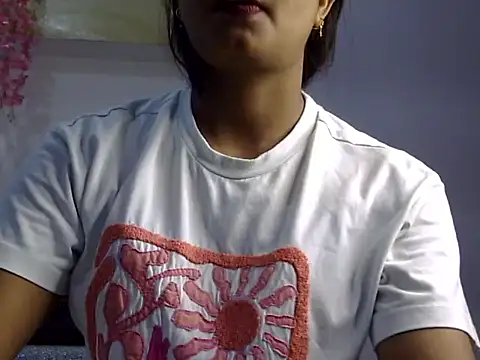 Snapshot of Darlo99 chatting on 09/11/25, 03:56 Darlo99 online show from 09/11/25, 03:56