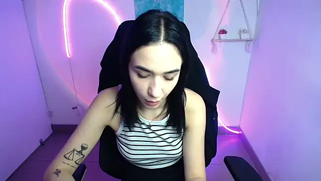 Bella Night4 online show from 10/30/25, 07:21