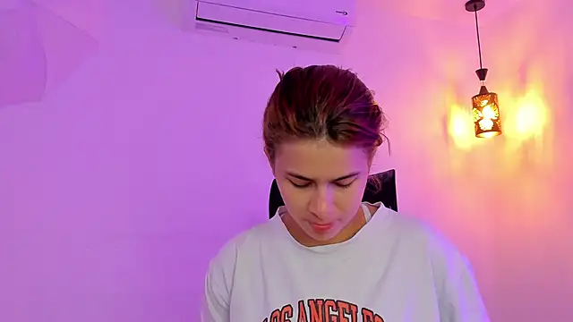 kaylajhonnes6 online show from 09/24/25, 02:20