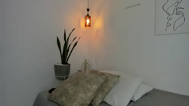 kaylajhonnes6 online show from 11/18/25, 02:21