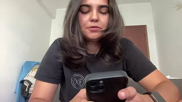 Snapshot of bruninhapt chatting on 09/13/25, 01:22 bruninhapt online show from 09/13/25, 01:22