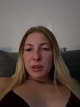 Snapshot of CheekyChelseaX chatting on 09/13/25, 08:30 CheekyChelseaX online show from 09/13/25, 08:30