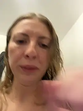 Snapshot of CheekyChelseaX chatting on 10/23/25, 06:17 CheekyChelseaX online show from 10/23/25, 06:17