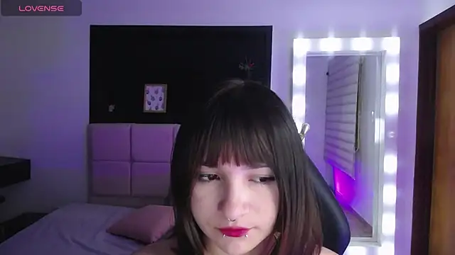 Snapshot of _Charlotte_Collins_ chatting on 10/16/25, 03:35 Charlotte Collins online show from 10/16/25, 03:35