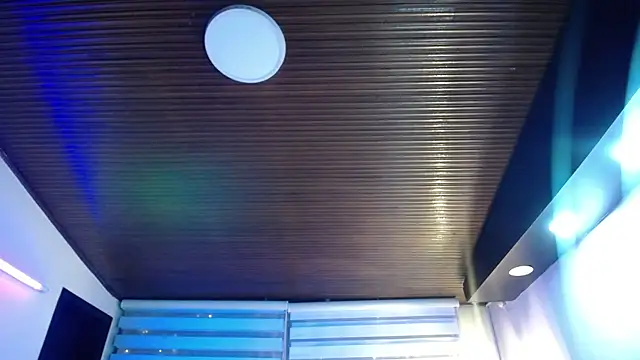 Snapshot of _Charlotte_Collins_ chatting on 10/31/25, 01:45 Charlotte Collins online show from 10/31/25, 01:45