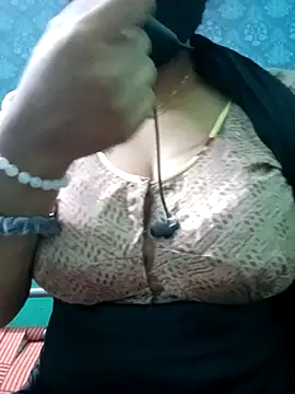 Snapshot of tamil_Vennila chatting on 09/19/25, 08:53 tamil Vennila online show from 09/19/25, 08:53