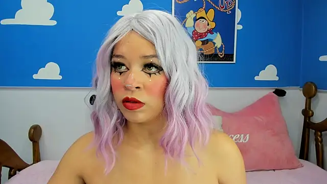 miss  evolet online show from 10/28/25, 11:03