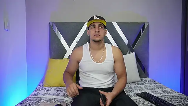 massimo vidal  online show from 10/11/25, 02:55