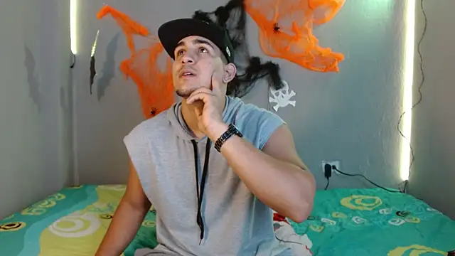 massimo vidal  online show from 10/27/25, 02:54