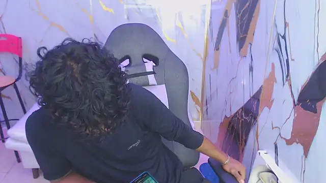 bull cam online show from 10/11/25, 04:49