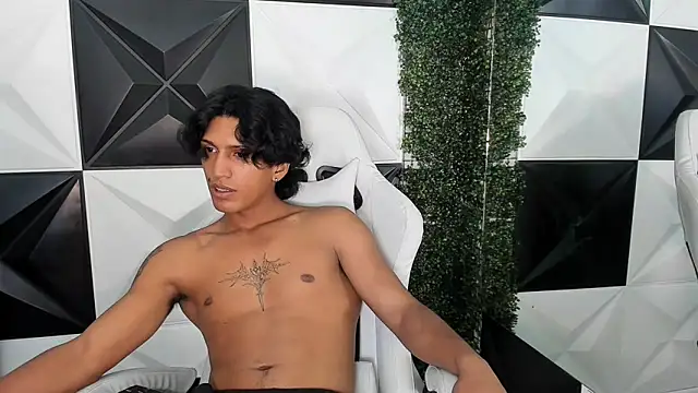 bull cam online show from 11/17/25, 06:24