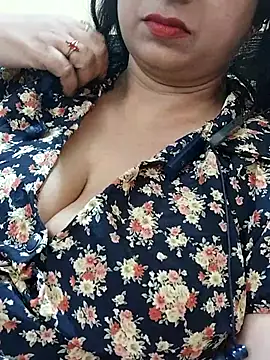 Snapshot of Janvi_-Love chatting on 09/13/25, 06:13 Janvi -Love online show from 09/13/25, 06:13