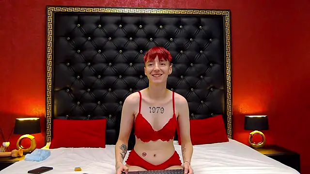 Luna Devil  online show from 10/17/25, 05:37