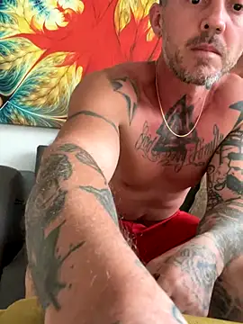 Snapshot of MagicLex1 chatting on 09/28/25, 10:04 MagicLex1 online show from 09/28/25, 10:04