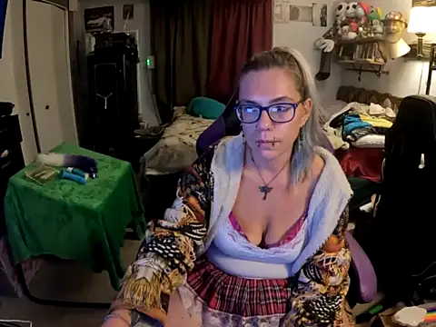 R4inbowK1tty online show from 10/09/25, 03:26