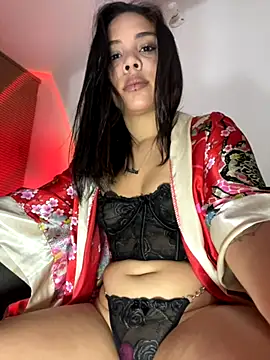 Snapshot of P_A_U_L_I_N_A_ chatting on 10/22/25, 05:08 P A U L I N A online show from 10/22/25, 05:08