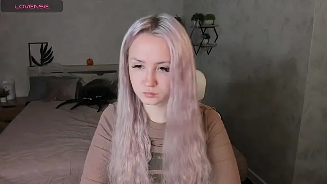 Joyce Howard online show from 11/02/25, 02:25