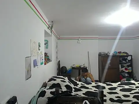 Snapshot of Jade-clever chatting on 09/11/25, 12:27 Jade-clever online show from 09/11/25, 12:27
