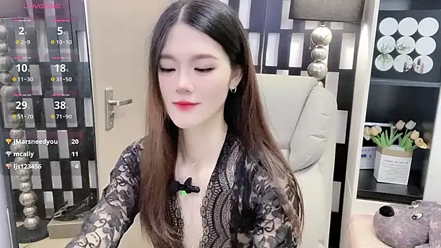 Yueyue-MM online show from 11/06/25, 12:33