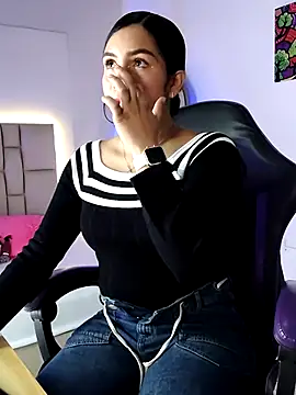 laura  carmona online show from 09/24/25, 12:08