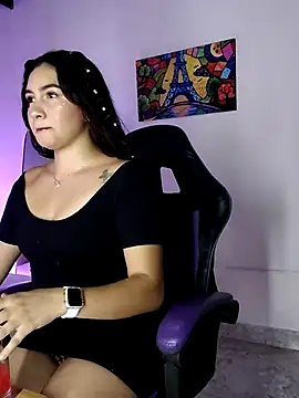 laura  carmona online show from 09/25/25, 12:09