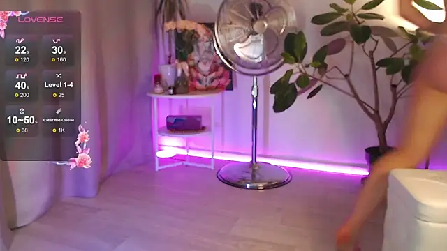 ChloeSummers online show from 11/12/25, 12:38