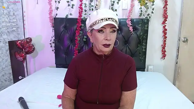 Snapshot of _SARAI_DUPONT chatting on 03/02/25, 10:05 SARAI DUPONT online show from 03/02/25, 10:05