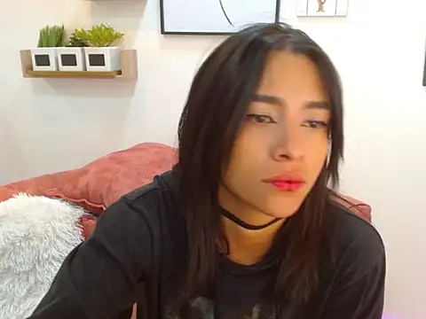 Snapshot of Aliciacute__ chatting on 10/04/25, 07:23 Aliciacute online show from 10/04/25, 07:23