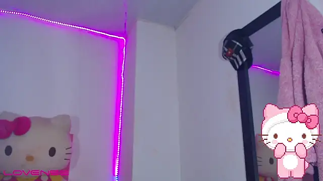 valentinat fun online show from 10/27/25, 08:35