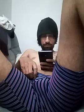 Snapshot of Alejandro92_cali chatting on 10/15/25, 11:16 Alejandro92 cali online show from 10/15/25, 11:16