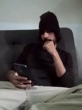 Snapshot of Alejandro92_cali chatting on 11/08/25, 10:08 Alejandro92 cali online show from 11/08/25, 10:08