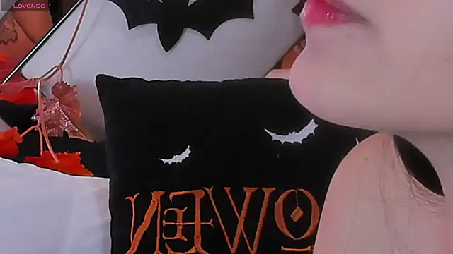 foxybunny online show from 10/22/25, 01:06