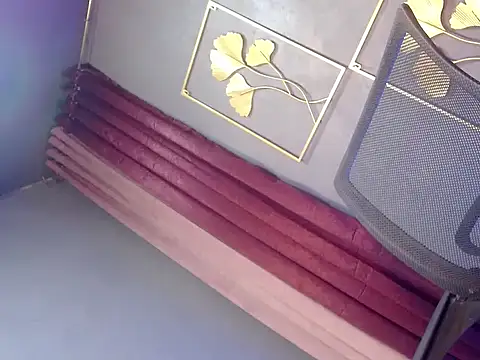 Snapshot of wetasianhugecock chatting on 11/14/25, 06:45 wetasianhugecock online show from 11/14/25, 06:45