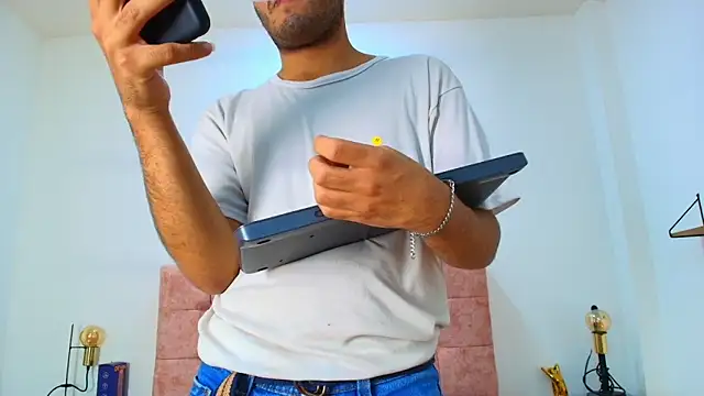 Ares Alpha online show from 10/15/25, 07:25