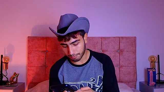 Ares Alpha online show from 10/28/25, 06:54