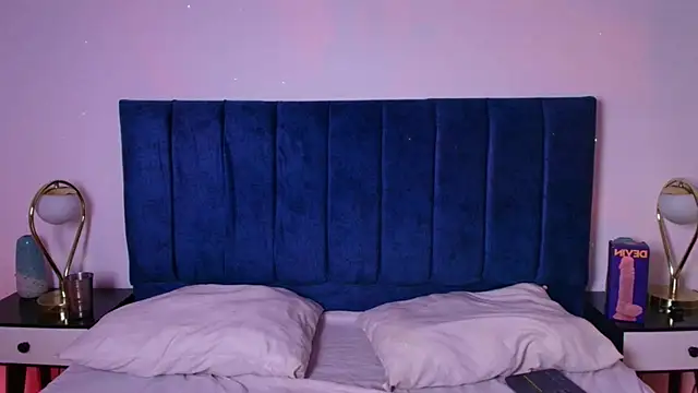 Ares Alpha online show from 11/03/25, 06:42