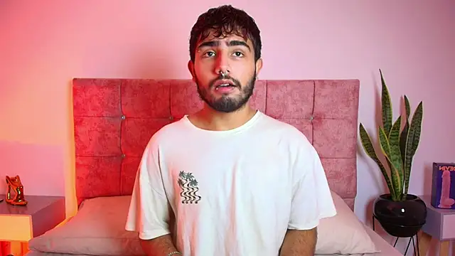 Ares Alpha online show from 11/15/25, 06:15