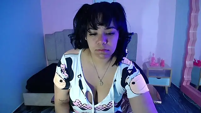 Vivi rosse ch online show from 10/16/25, 03:29