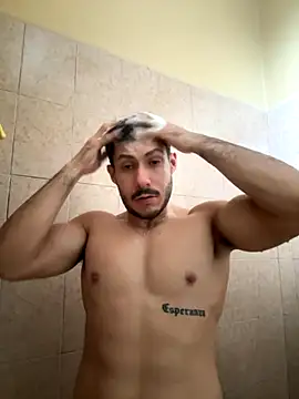 Snapshot of Darg98 chatting on 10/01/25, 10:27 Darg98 online show from 10/01/25, 10:27