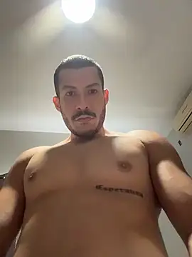 Snapshot of Darg98 chatting on 10/30/25, 07:36 Darg98 online show from 10/30/25, 07:36