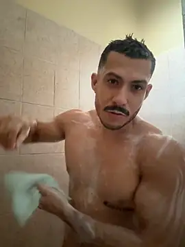 Snapshot of Darg98 chatting on 11/02/25, 11:29 Darg98 online show from 11/02/25, 11:29