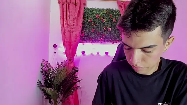 dylan 202520  online show from 09/10/25, 11:32