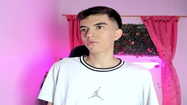 dylan 202520  online show from 09/23/25, 11:24