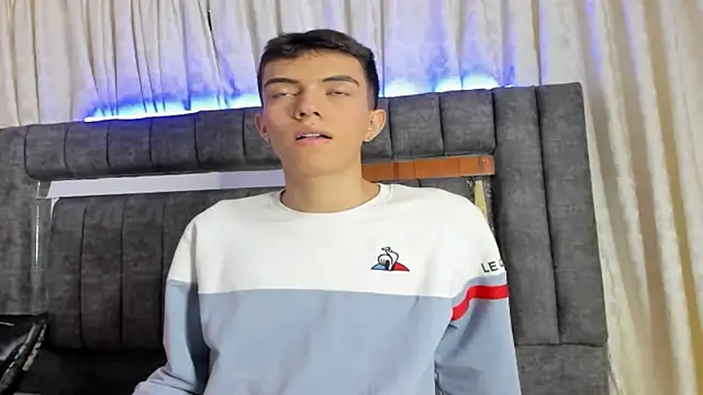 dylan 202520  online show from 09/29/25, 11:48