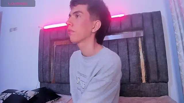 dylan 202520  online show from 11/22/25, 11:31