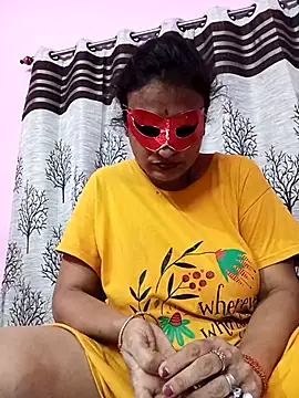 Snapshot of Gullapi chatting on 10/07/25, 02:47 Gullapi online show from 10/07/25, 02:47