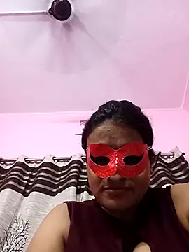 Snapshot of Gullapi chatting on 10/08/25, 04:48 Gullapi online show from 10/08/25, 04:48