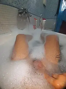 gigilola84 online show from 10/25/25, 02:56