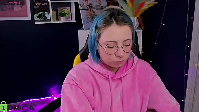 Penny Stanley online show from 10/24/25, 01:57